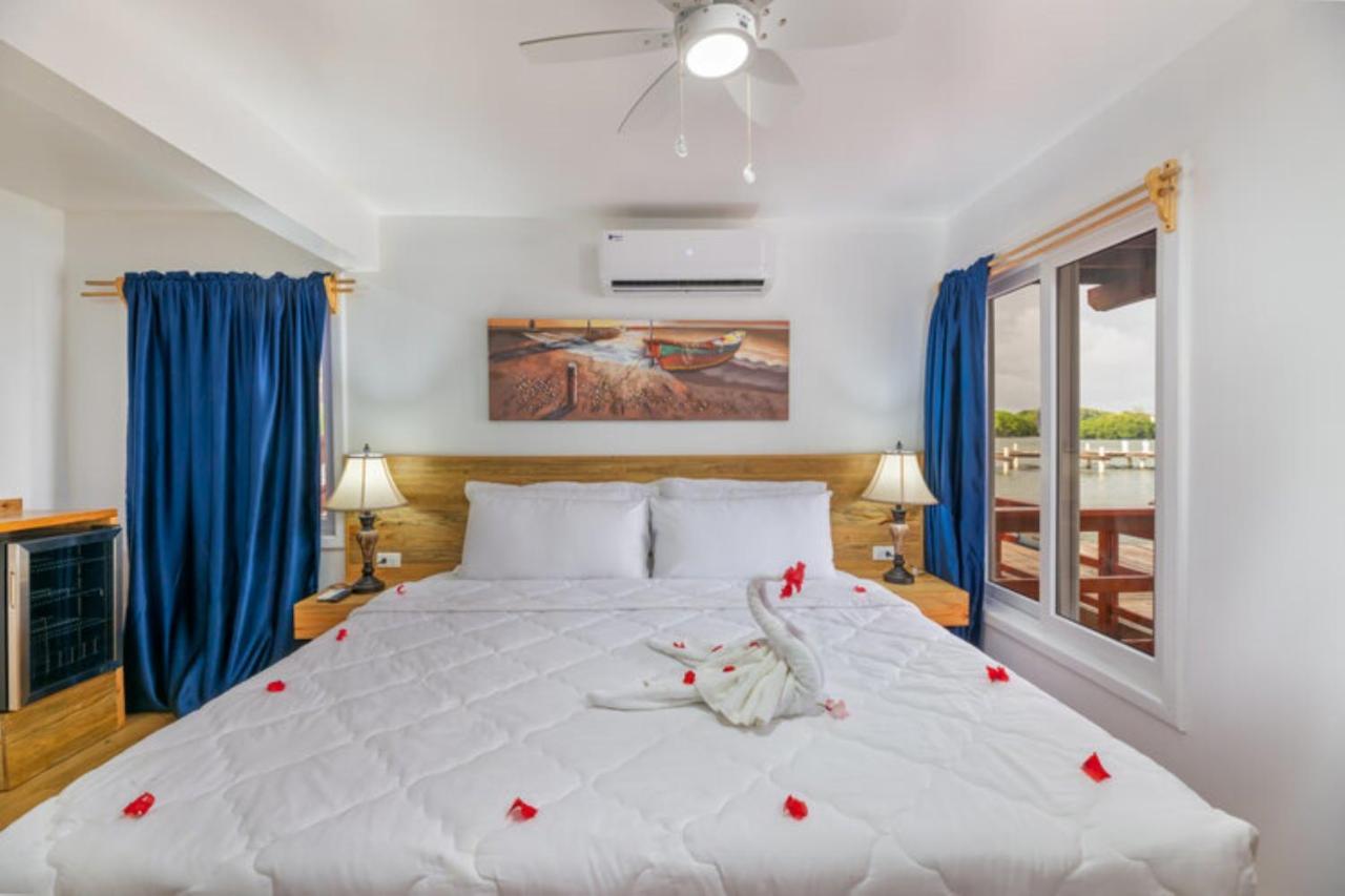 Hotel And Dive Center Roatan Yacht Club French Harbour Dış mekan fotoğraf