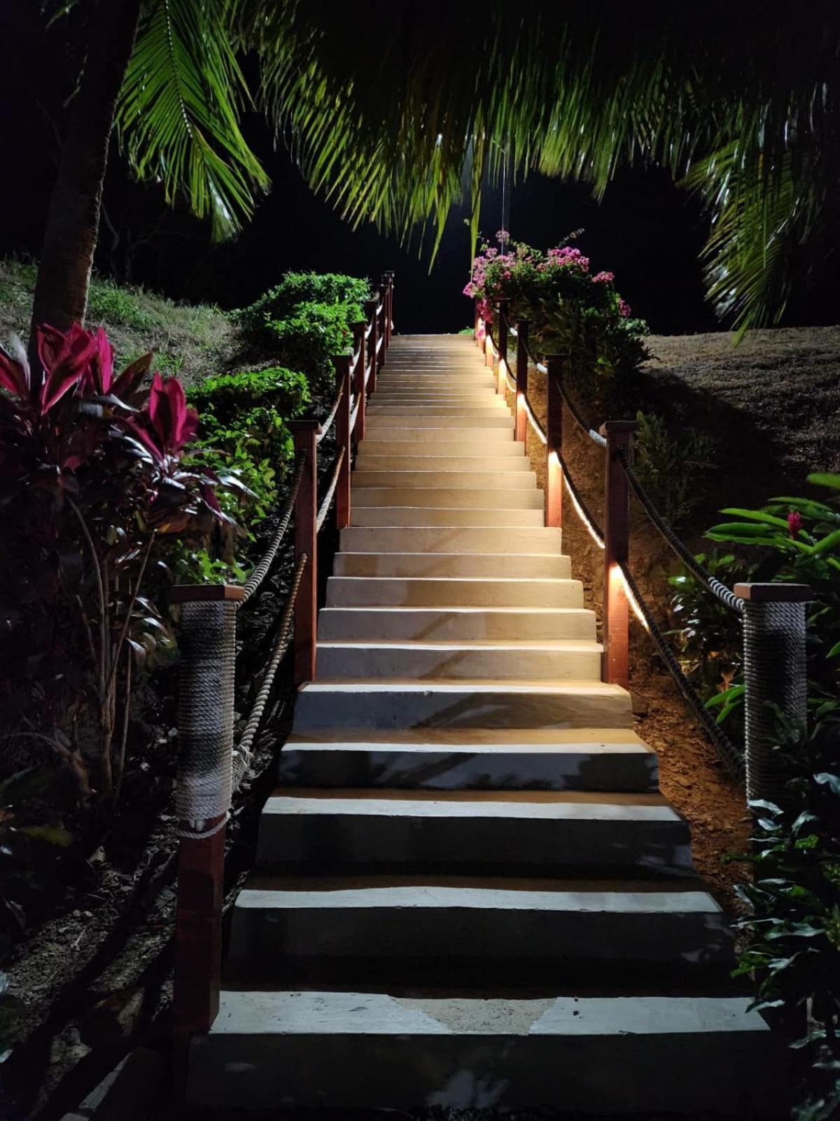 Hotel And Dive Center Roatan Yacht Club French Harbour Dış mekan fotoğraf